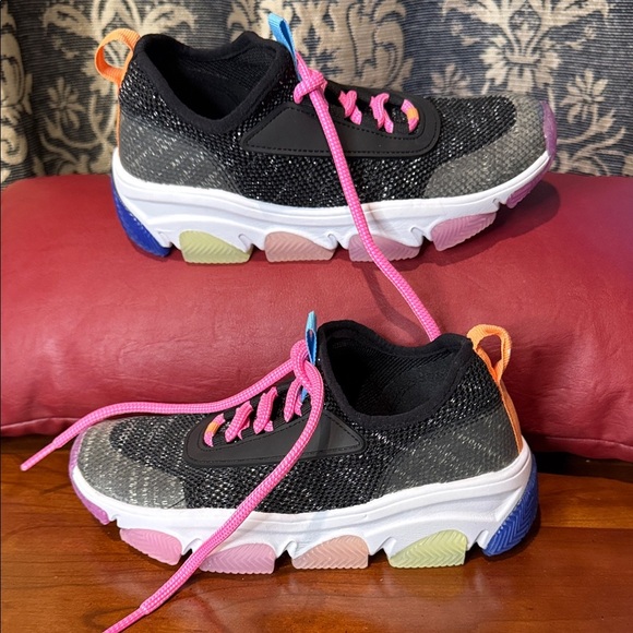 Athletic Works Kids Sneakers Black Gray with Pink Laces - Picture 2 of 7